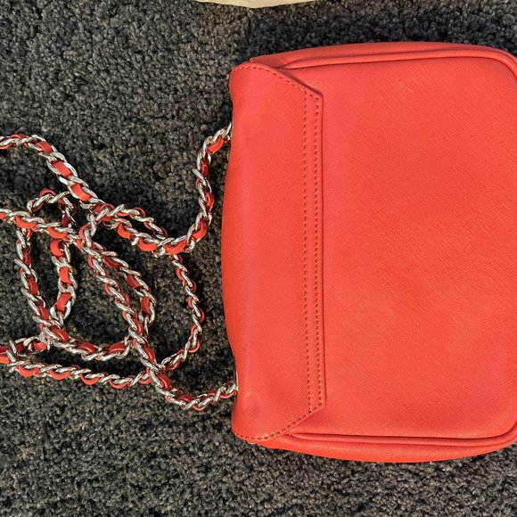 LIKE NEW CONDITION COCCINELLE RED SHOULDER BAG - Picture 2 of 5